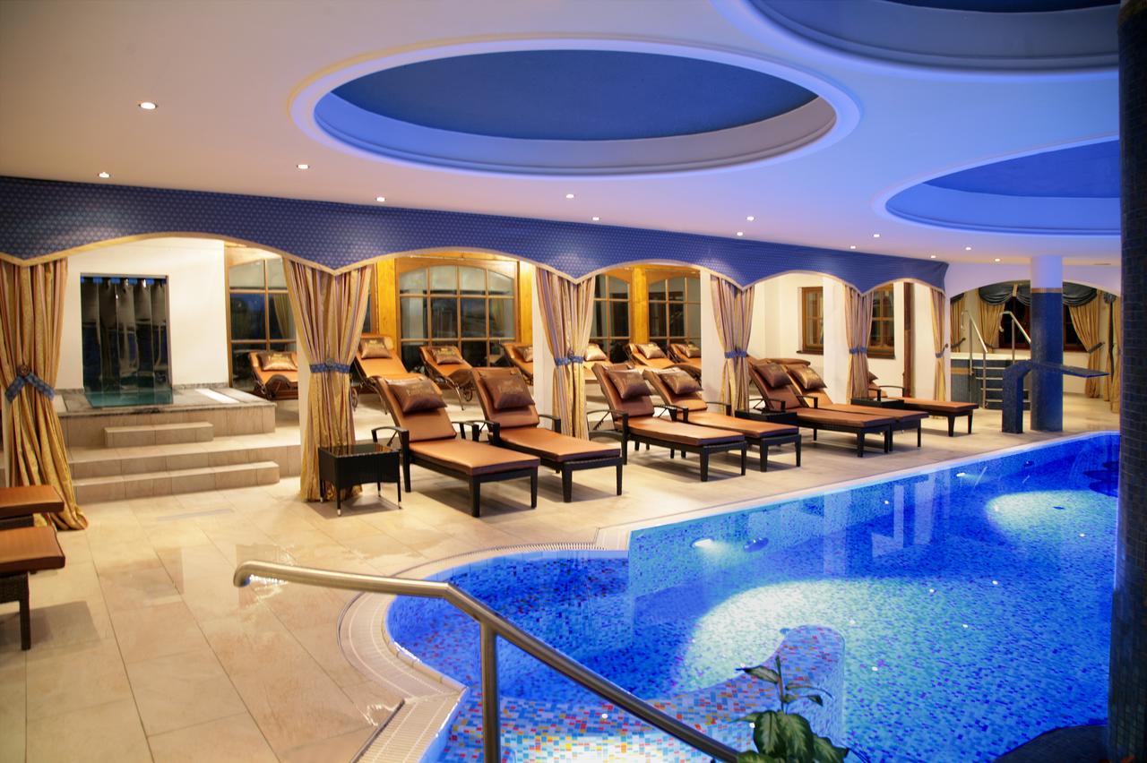 Wellnesshotel Parkschloessl Zu Ihr Adults Only Hotel 4*